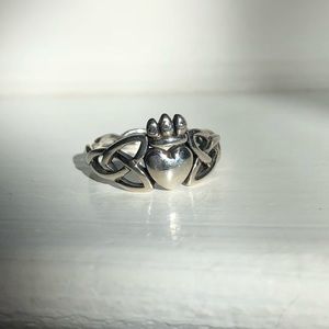 Sterling Silver Claddagh Celtic Knot Eternity Ring